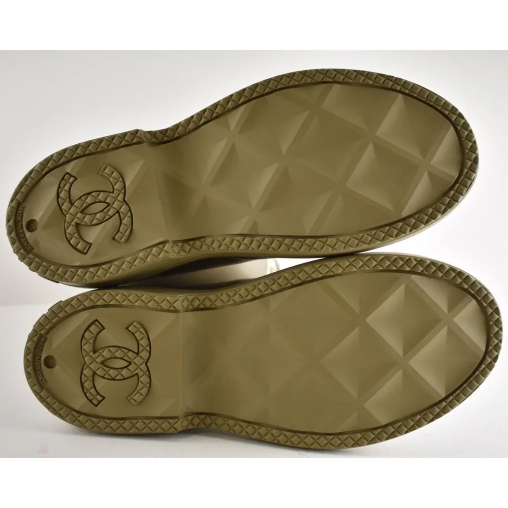 Chanel REV Dark Beige Moss Green White CC Logo High Pull On Rubber Rain Boots 41